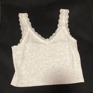 American Eagle Outfitters White Lace Trim V-Neck Tank Top In Size Women’s XS